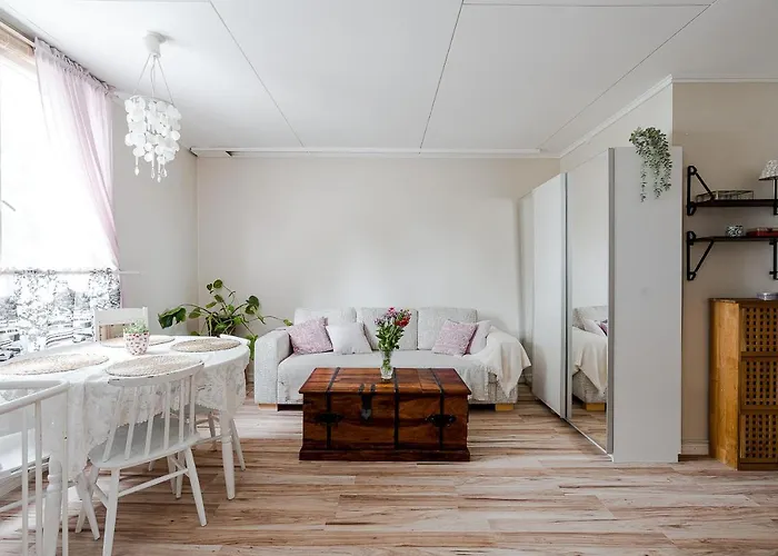 Self-service 7 Min Walk From Railway Station *