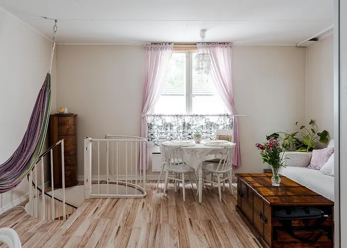 Self-service 7 Min Walk From Railway Station Huoneisto